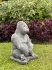 Artikelbild 10 des Artikels “Barney - Gorilla, sitzend, auf Sockel, 40 cm H | Steinguss “